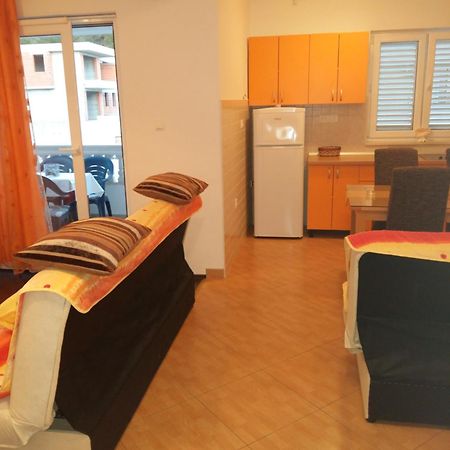 Apartmani Slavica Макарска Экстерьер фото