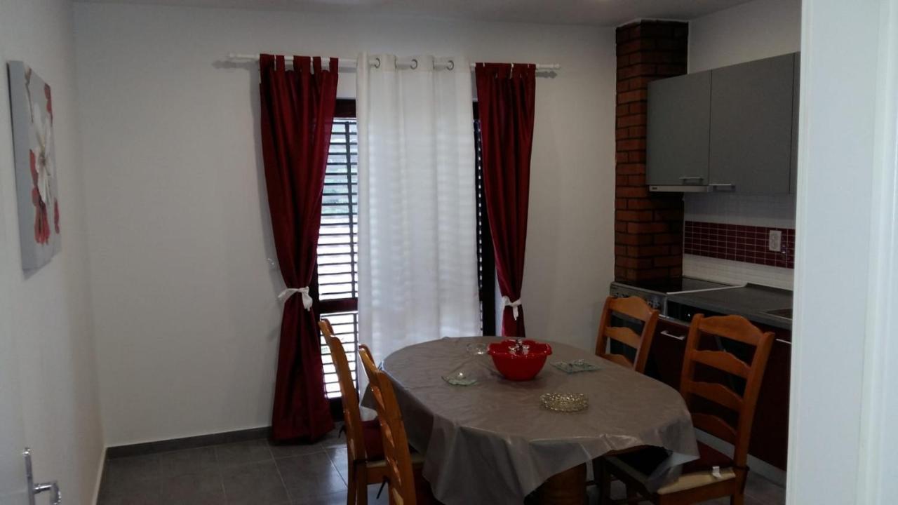 Apartmani Slavica Макарска Экстерьер фото