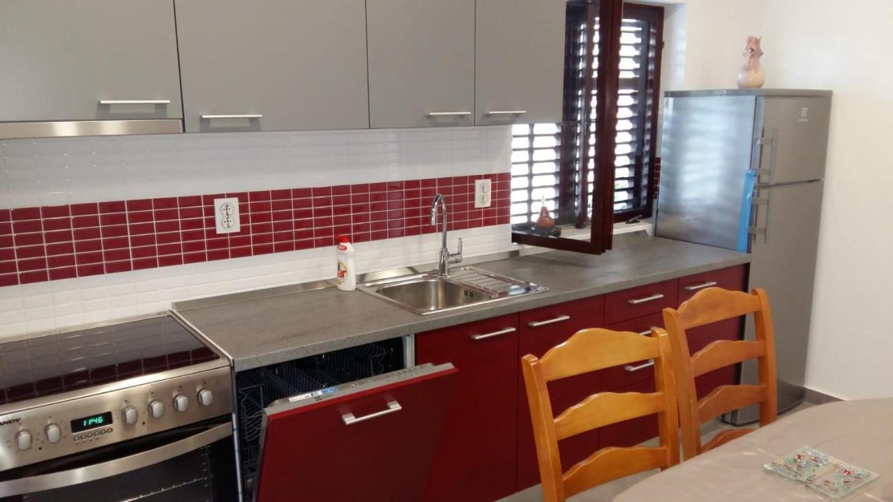 Apartmani Slavica Макарска Экстерьер фото