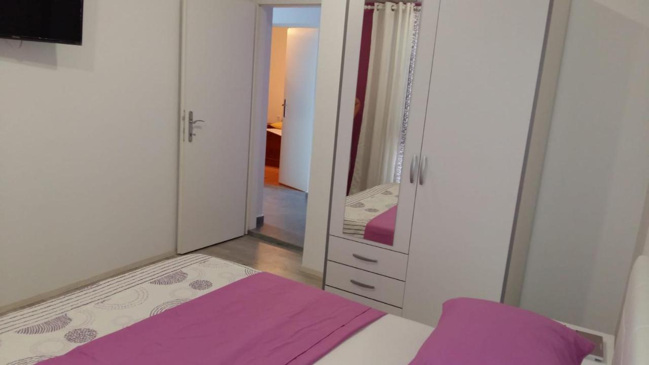 Apartmani Slavica Макарска Экстерьер фото
