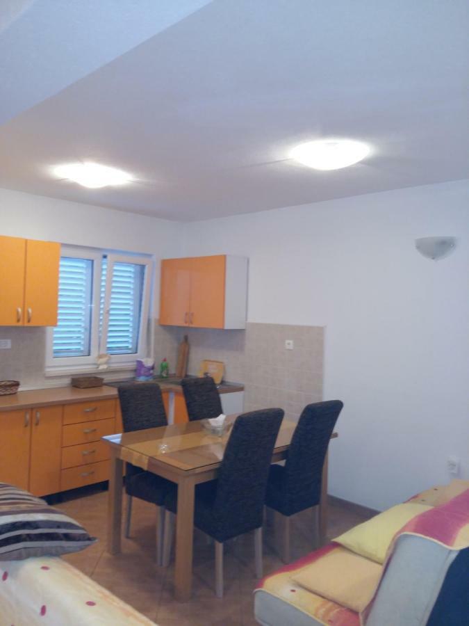 Apartmani Slavica Макарска Экстерьер фото