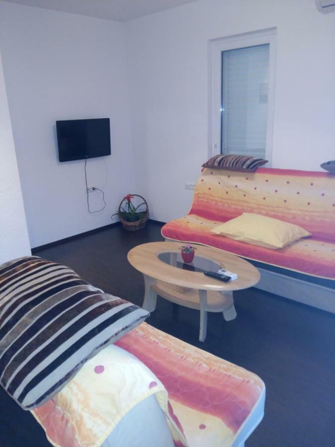 Apartmani Slavica Макарска Экстерьер фото