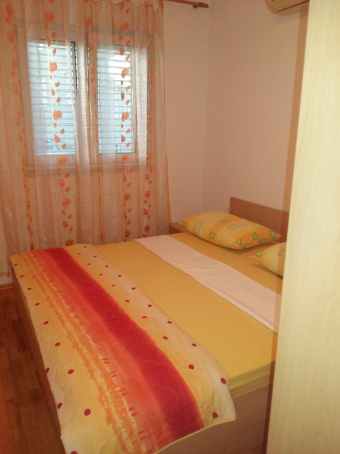 Apartmani Slavica Макарска Экстерьер фото