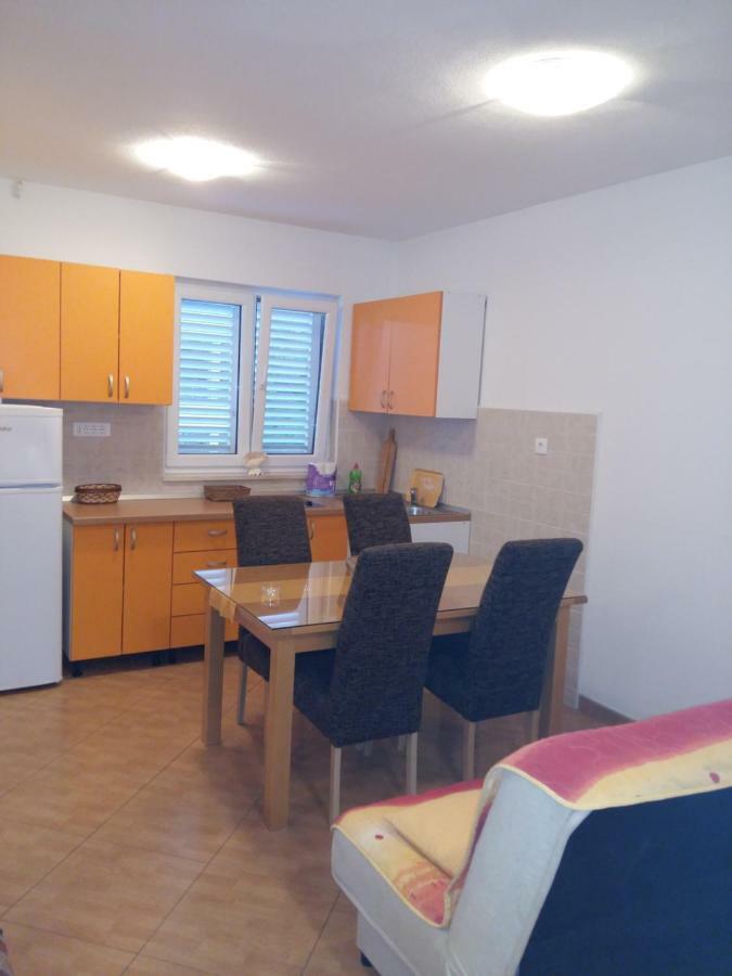 Apartmani Slavica Макарска Экстерьер фото